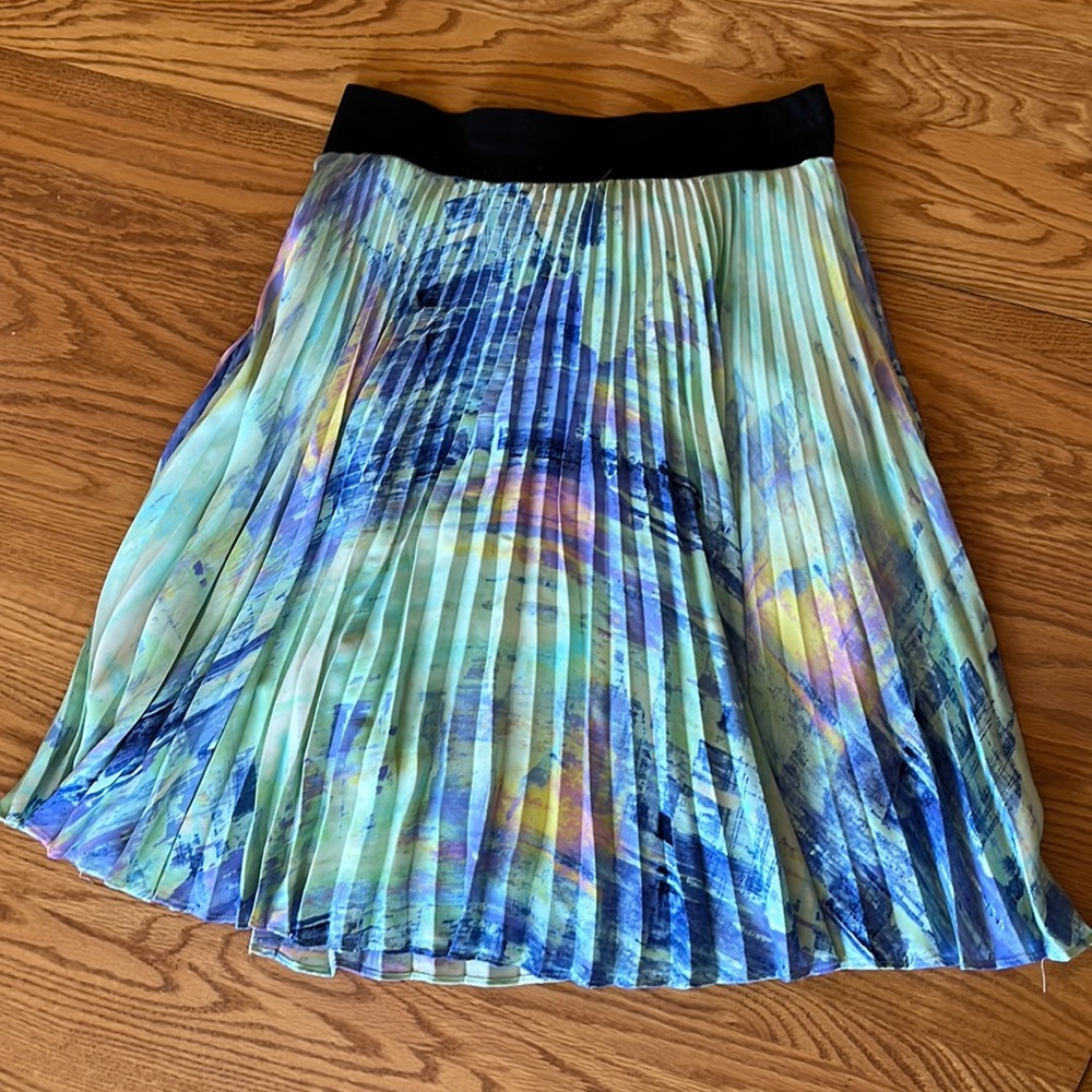 Apt 9 Medium Colorful Pleated Skirt
